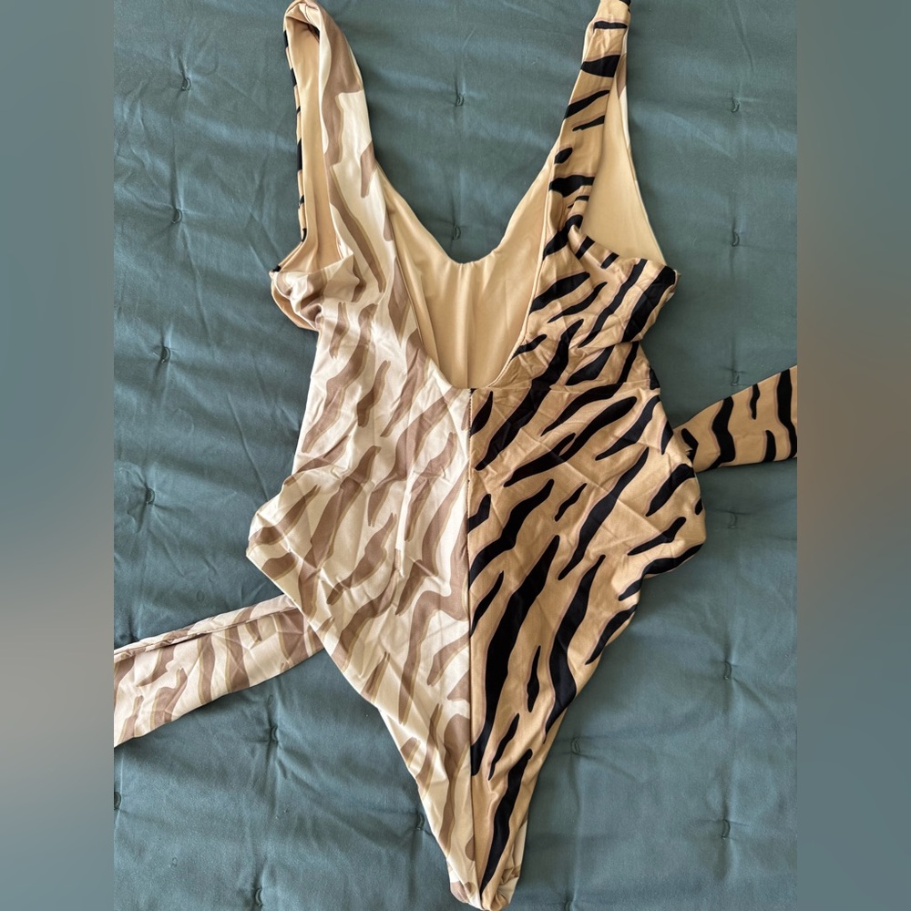 Beach Riot- Samira One Piece In Chapman Zebra - Picture 2 of 5